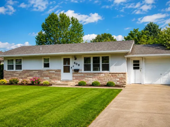 808 Park Dr, Wapakoneta, OH 45895