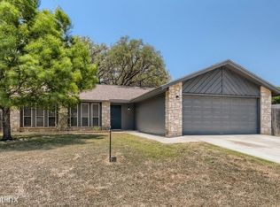 14035 Floral Ridge Dr, San Antonio, TX 78247
