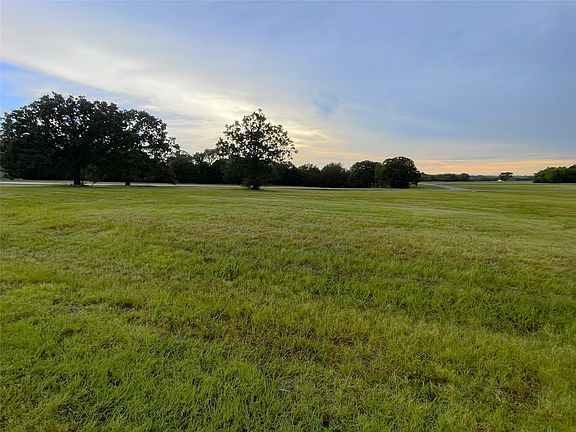 3rd image of 273 Eagle Oaks Ln