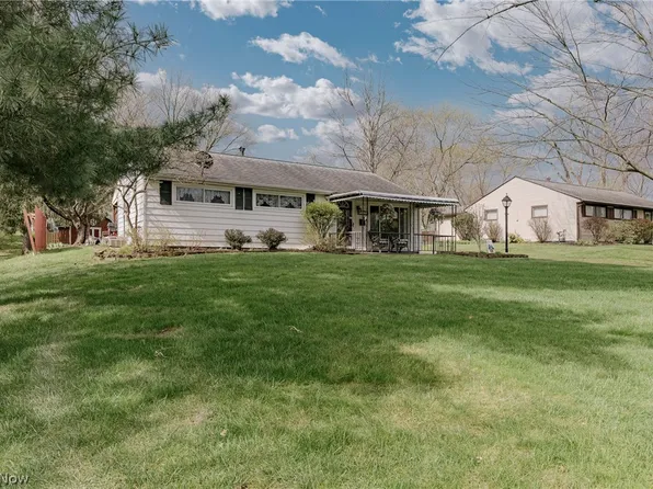 1706 Westwood Dr, Twinsburg, OH 44087