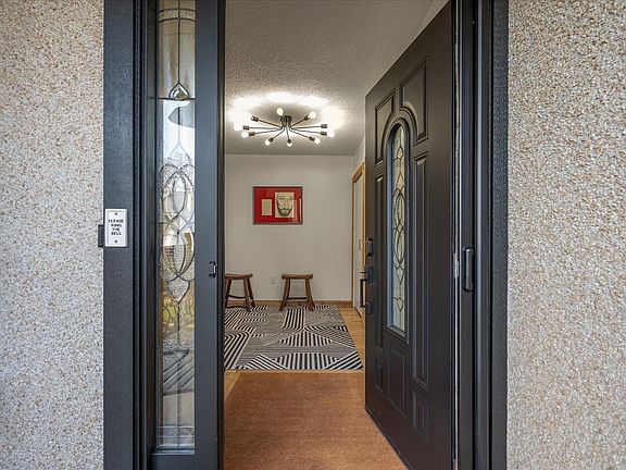 3rd image of 11041 Chemainus Rd