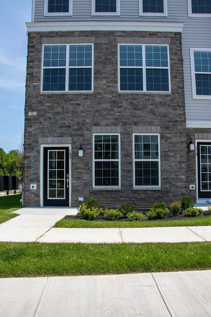 180 Leona Stewart Lane — Photo 3