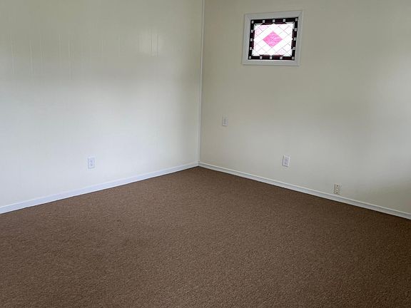 3rd image of 707 Eberhart Dr