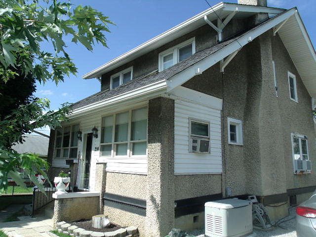 1st image of 214 Summerlee Ave