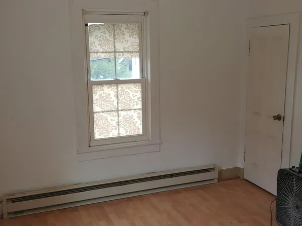 127 High St, Newton, NJ 07860