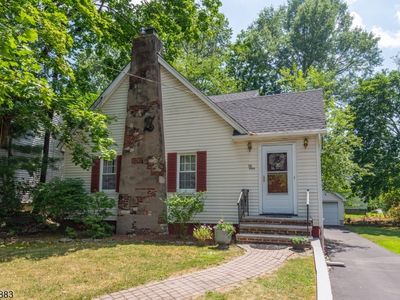 16 S Cedar Pkwy, Livingston, NJ, 07039