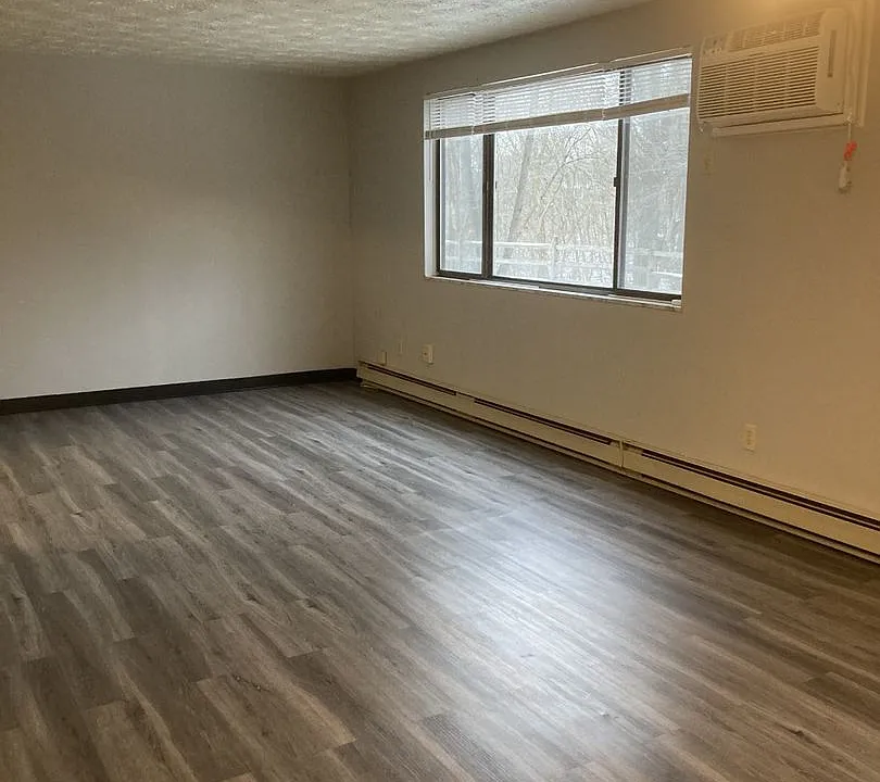 Hillcrest Avenue Apartments