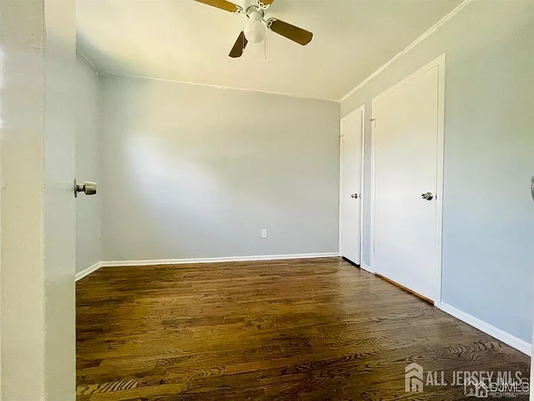 128 College Dr — Photo 10