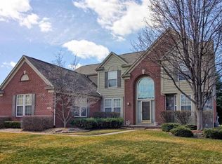 34673 Fontana Dr, Sterling Heights, MI 48312