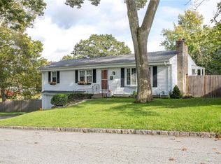 88 Rutherford Ave, Warwick, RI 02886