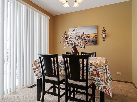 5th image of 380 Hunterdon Ct #5380B