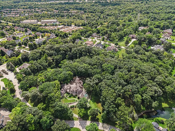9000 S County Line Rd, Willowbrook, IL 60527