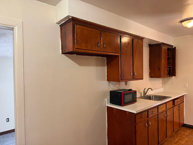 13901 Eastwood Blvd — Photo 9