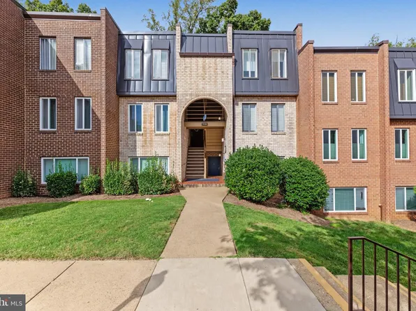 5049 7th Rd S APT 302, Arlington, VA 22204
