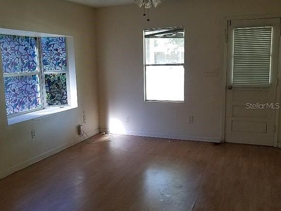 3rd image of N 8419 Orangeview Ave