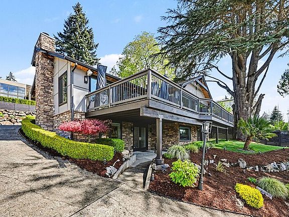 4th image of 9544 Lake Washington Blvd NE