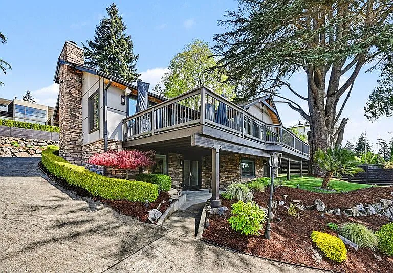 9544 Lake Washington Blvd NE — Photo 4