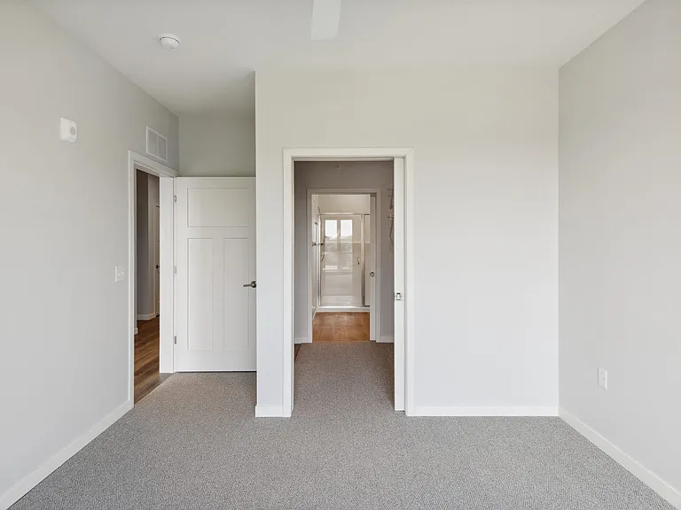 The Eloise Apartments — Photo 91