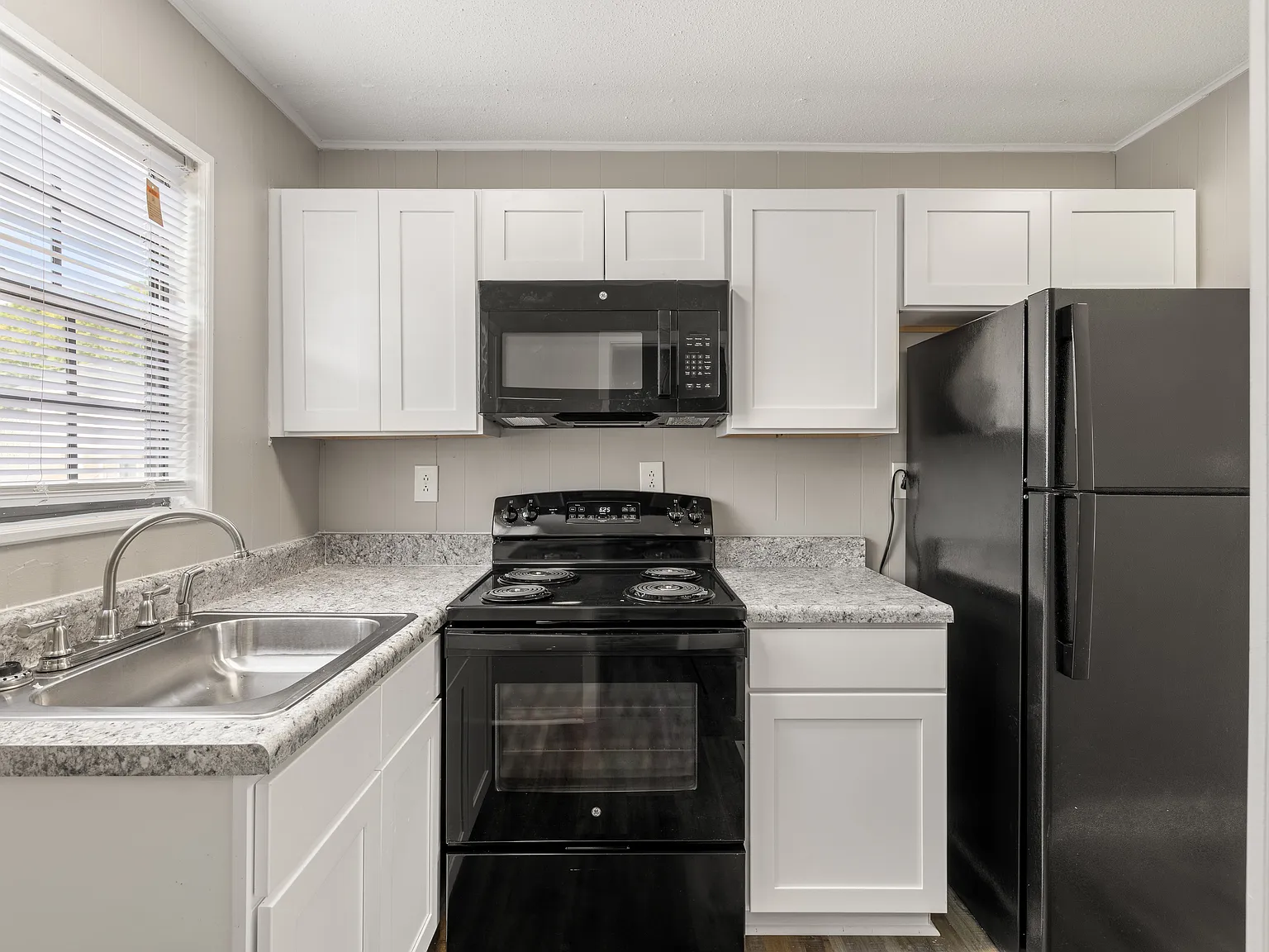 Camden Place Apartments — Photo 2