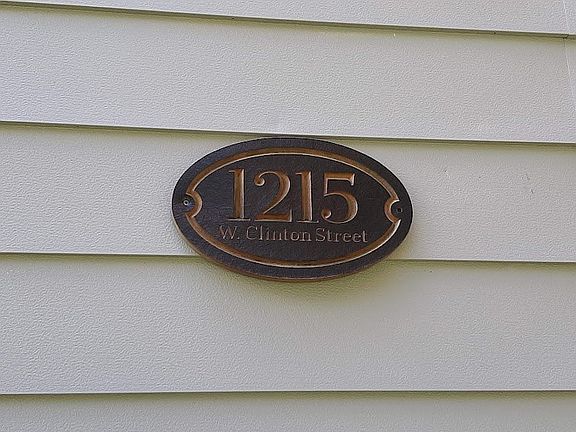 2nd image of 1215 W Clinton St