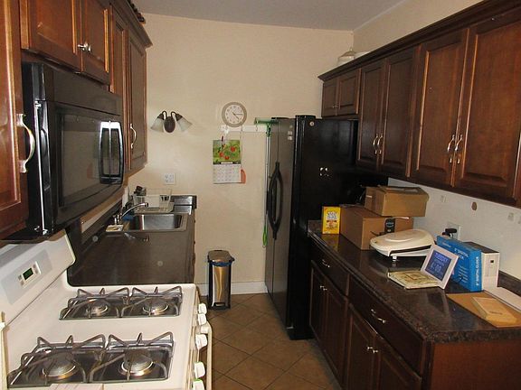 5th image of 24 Paulding Ave
