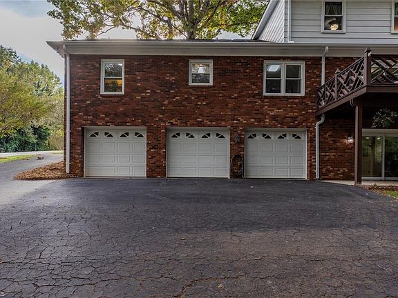 2nd image of 1114 Brookwood Dr