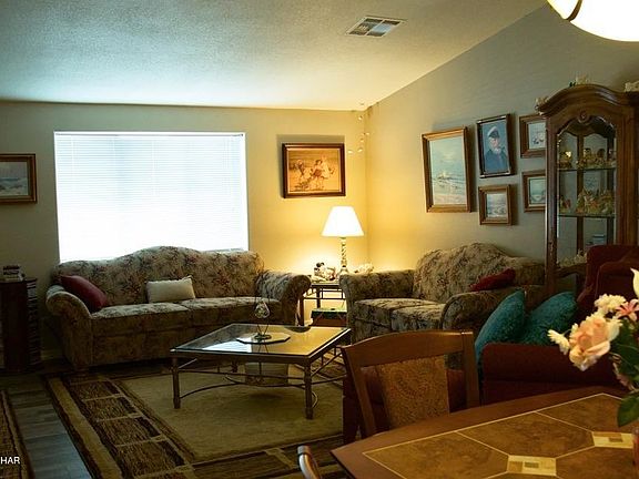 5th image of 411 N Stardust Ln