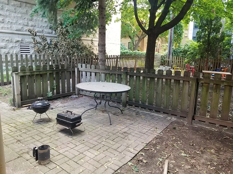 1529 N Van Buren St — Photo 8
