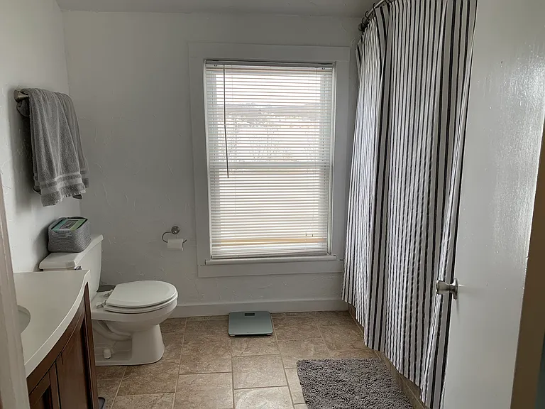 634 N Cody Rd — Photo 9