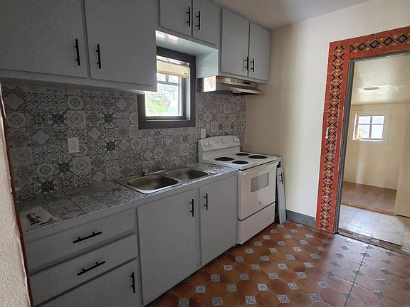 5th image of 1254 W Fronton St