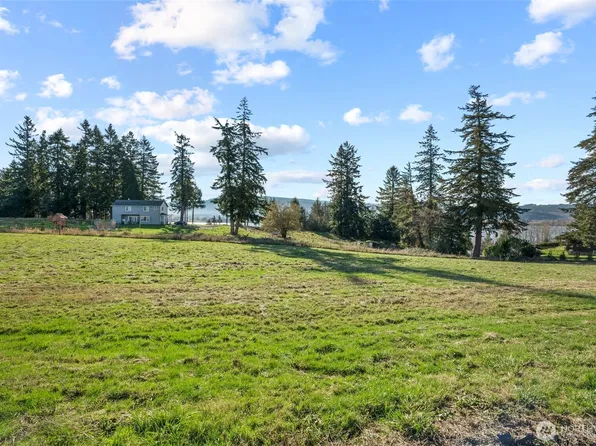 37 Sunnyfield Drive, Cathlamet, WA 98612