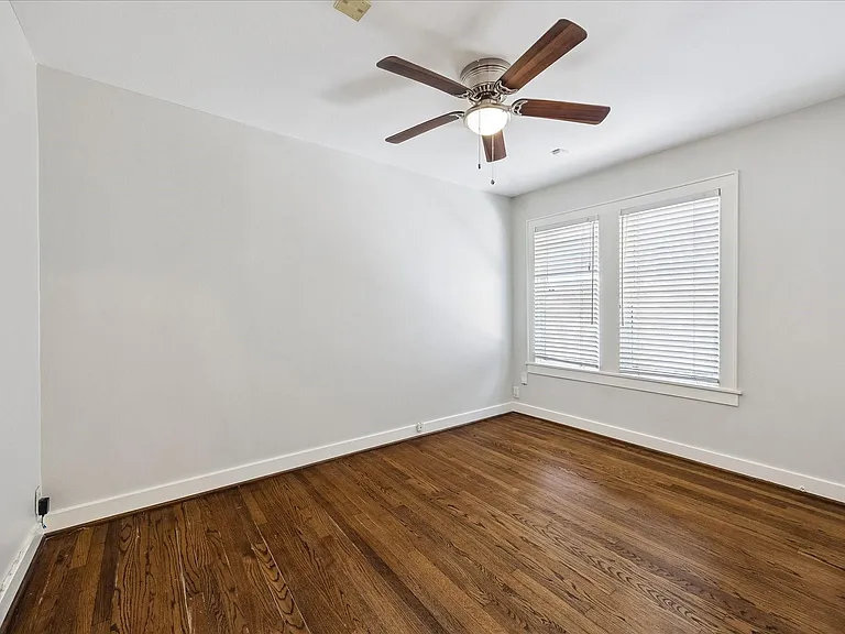 6417 Westchester St — Photo 7