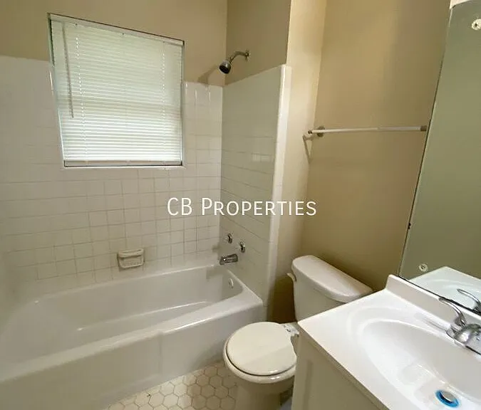 1491 E Holmes Rd — Photo 11