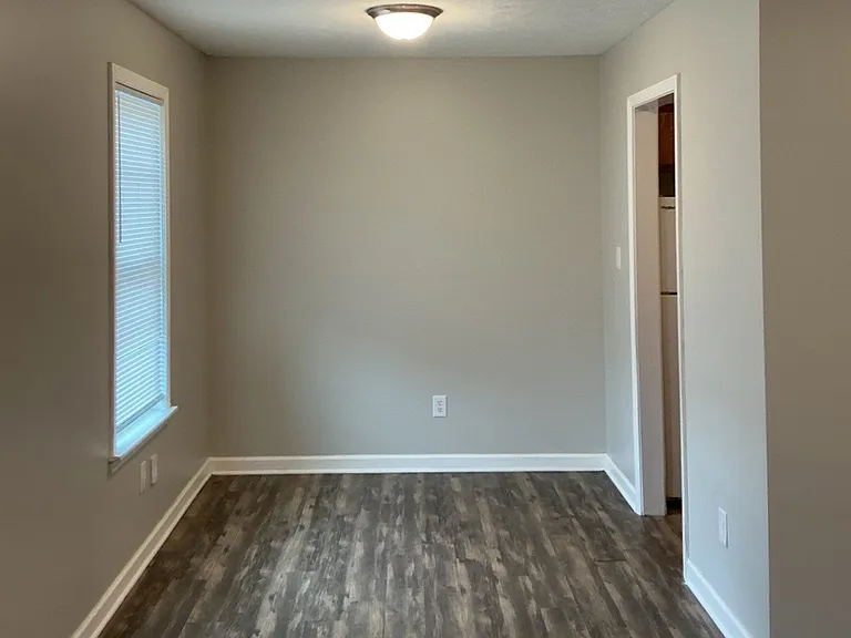 290 Tinker Hill Cv #C — Photo 5