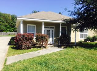 111 Earle Taylor Ln, Ocean Springs, MS 39564