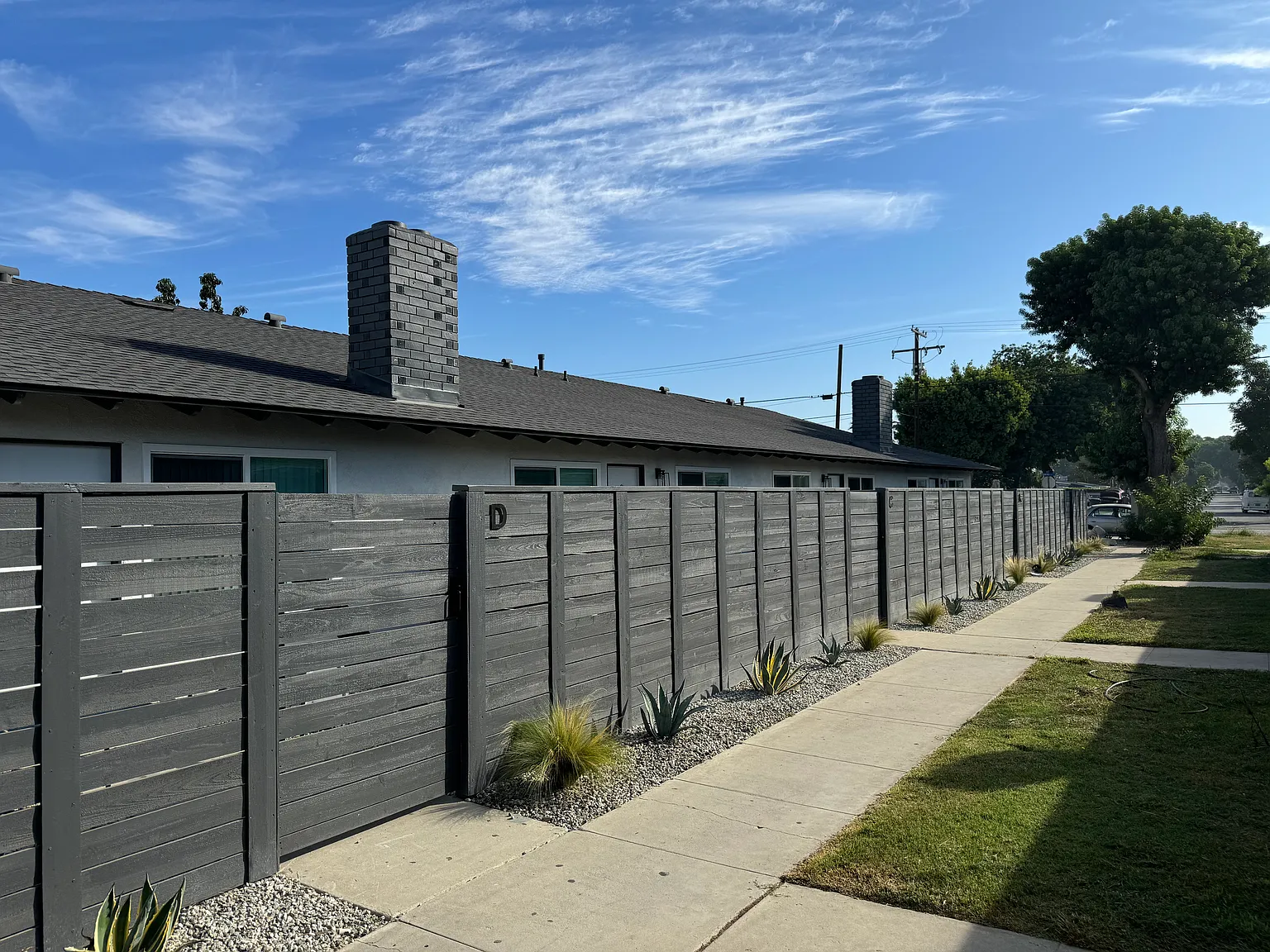 525 S Highland Ave — Photo 3