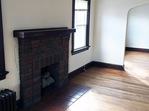 4th image of 315 Terrace Ave APT 1