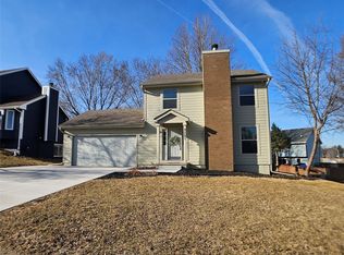 9201 Lakewood Cir, Norwalk, IA 50211