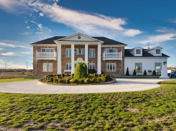 2400 Effingham St, Pelham, ON L0S 1M0