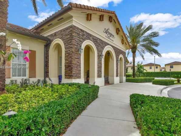 3507 W 89th Pl, Hialeah, FL 33018