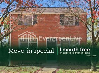 912 Macfarlane Dr, Pittsburgh, PA 15235