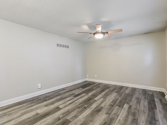 5th image of 1308 SE Knights Bridge St