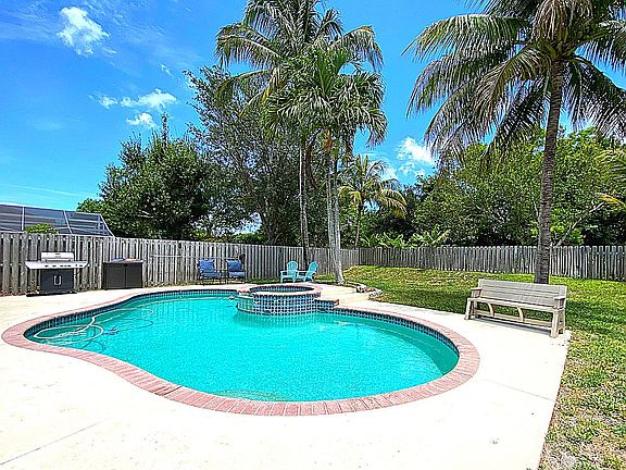 4th image of 6089 Savannah Way