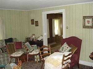 5th image of 36 Marvin St