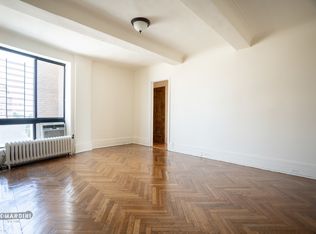 77 W 104th St #6A, New York, NY 10025