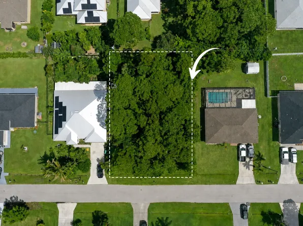 1881 SW LOFGREN Avenue, Port St Lucie, FL 34953