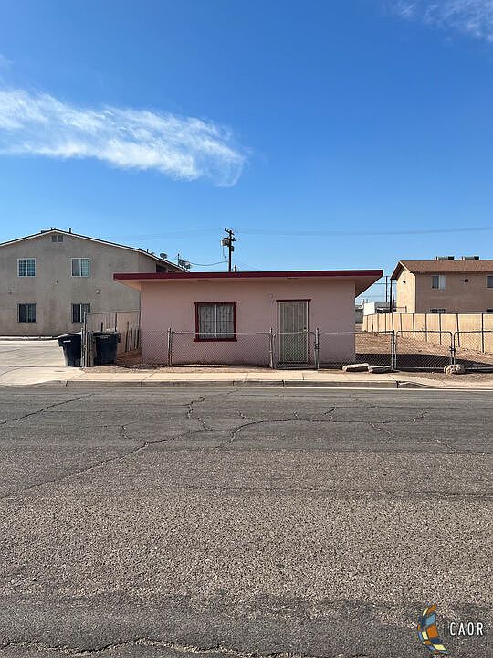 182 W State St, El Centro, CA 92243 Zillow