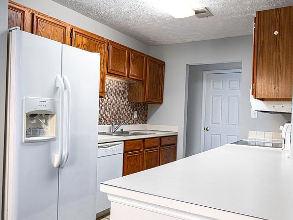 5th image of 4680 Hathway Dr
