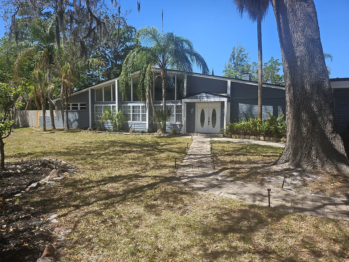 Building Photo - 3057 Bridlewood Ln
