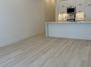 949 W Madison St APT 406, Chicago, IL 60607